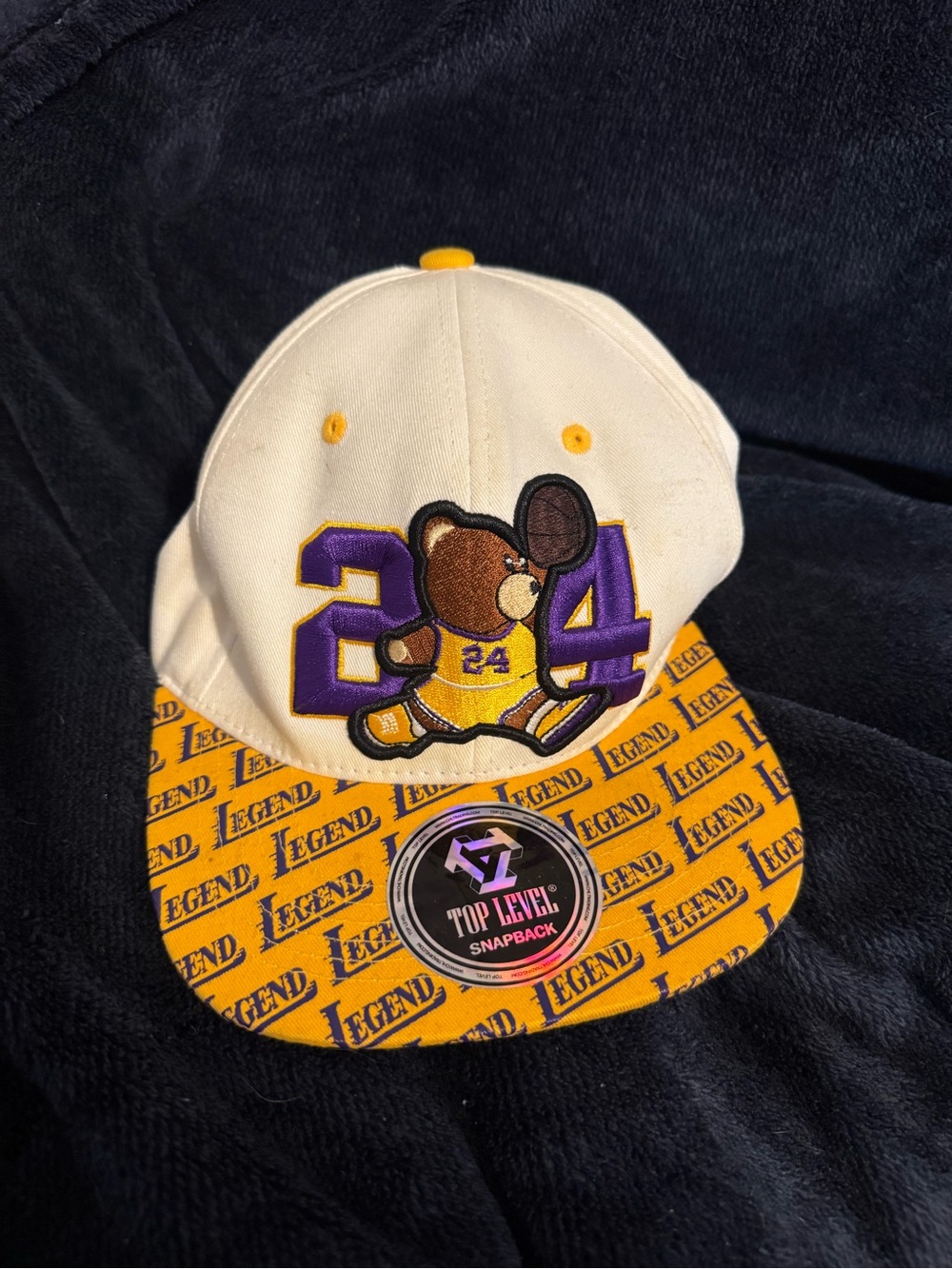 Kobe hat